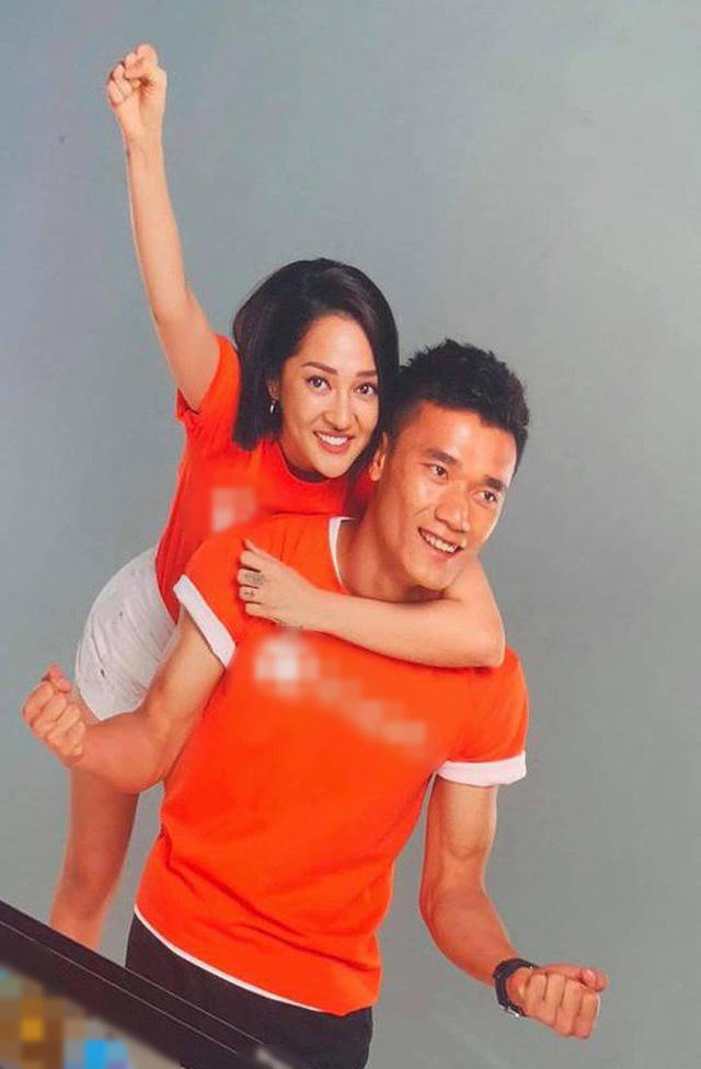 Sau Đỗ Mỹ Linh, công chúng xôn xao về việc Bảo Anh - bạn gái cũ của Hồ Quang Hiếu và thủ môn Bùi Tiến Dũng hẹn hò sau khi bắt gặp cô xuất hiện cùng quản lí của cầu thủ đúng thời điểm anh chàng cũng đang có mặt tại đây sau khi trở về từ một trận thi đấu. Cả hai còn theo dõi nhau trên trang cá nhân cùng một loạt hình ảnh diện đồ đôi.