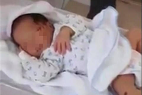 Làm rõ thông tin mẹ bỏ con mới sinh xuống hố nhà vệ sinh