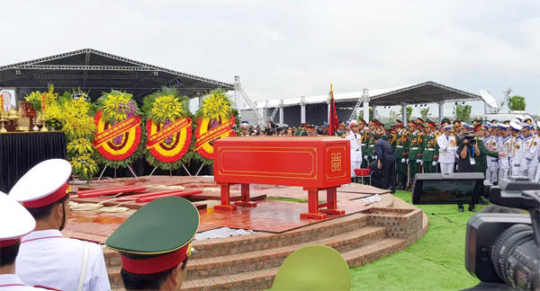 Xúc động tiễn biệt cố Chủ tịch nước Trần Đại Quang về lòng đất mẹ