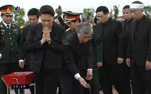 Xúc động tiễn biệt cố Chủ tịch nước Trần Đại Quang về lòng đất mẹ