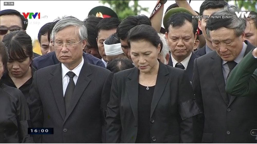 Xúc động tiễn biệt cố Chủ tịch nước Trần Đại Quang về lòng đất mẹ