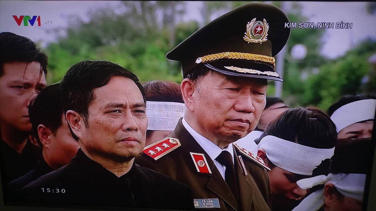 Xúc động tiễn biệt cố Chủ tịch nước Trần Đại Quang về lòng đất mẹ