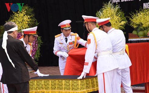 Long trọng tiễn biệt cố Tổng Bí thư Đỗ Mười về nơi an giấc ngàn thu...