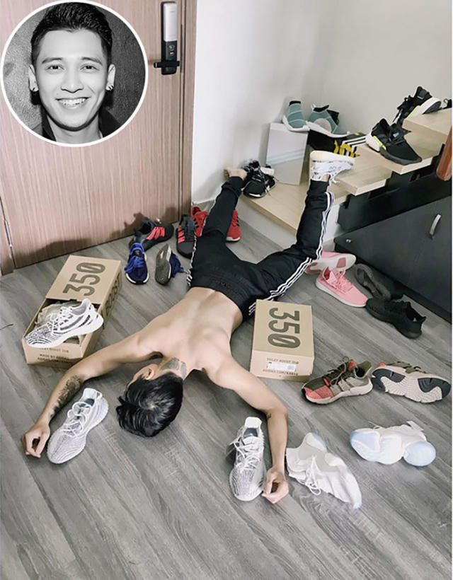Tronie Ngô khoe hẳn một bộ sưu tập giày cực chất khi thực hiện ảnh ngã sấp mặt.
