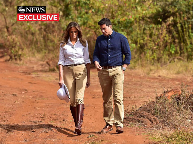 Bà Melania trả lời phỏng vấn nhà báo Tom Llamas của ABC (Ảnh: ABC)