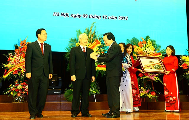 tong bi thu, chu tich nuoc va chuyen buc anh doc dao thoi sinh vien hinh anh 6