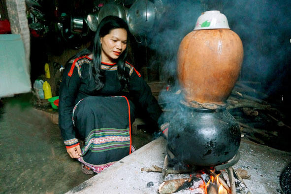 Tại sao quả bầu khô không thể thiếu trên giàn bếp người Ê đê?