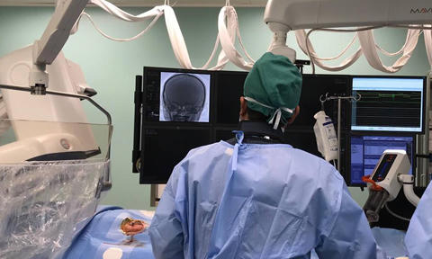 Bé trai mới 5 tuổi đã bị... đột quỵ