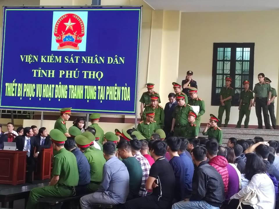 Từ bị cáo nhỏ tuổi nhất, hé lộ đường dây Rikvip