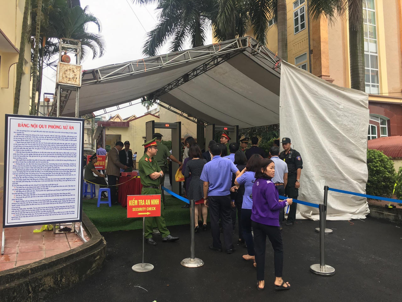 Từ bị cáo nhỏ tuổi nhất, hé lộ đường dây Rikvip