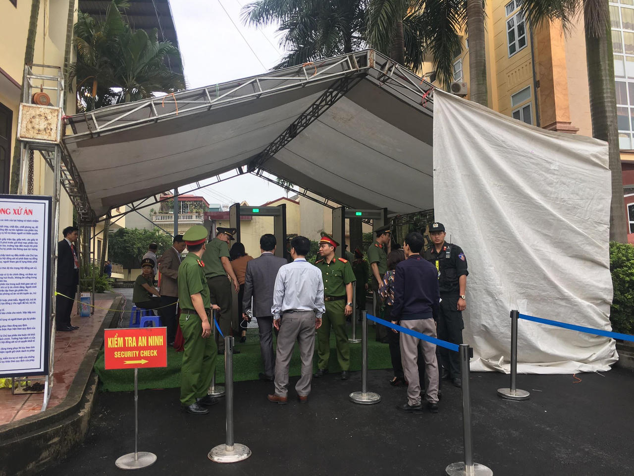 Từ bị cáo nhỏ tuổi nhất, hé lộ đường dây Rikvip