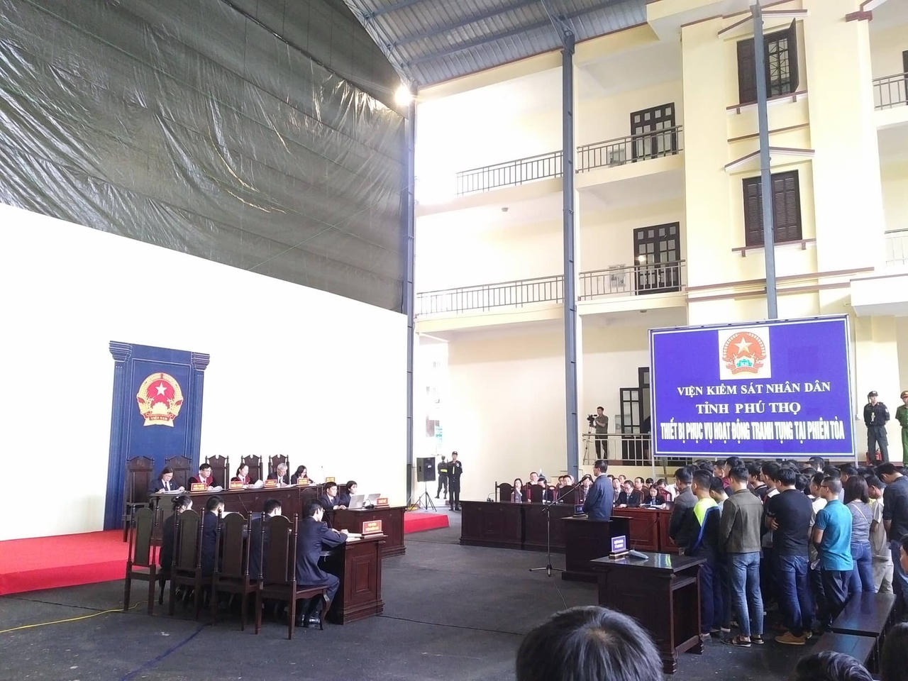 Từ bị cáo nhỏ tuổi nhất, hé lộ đường dây Rikvip