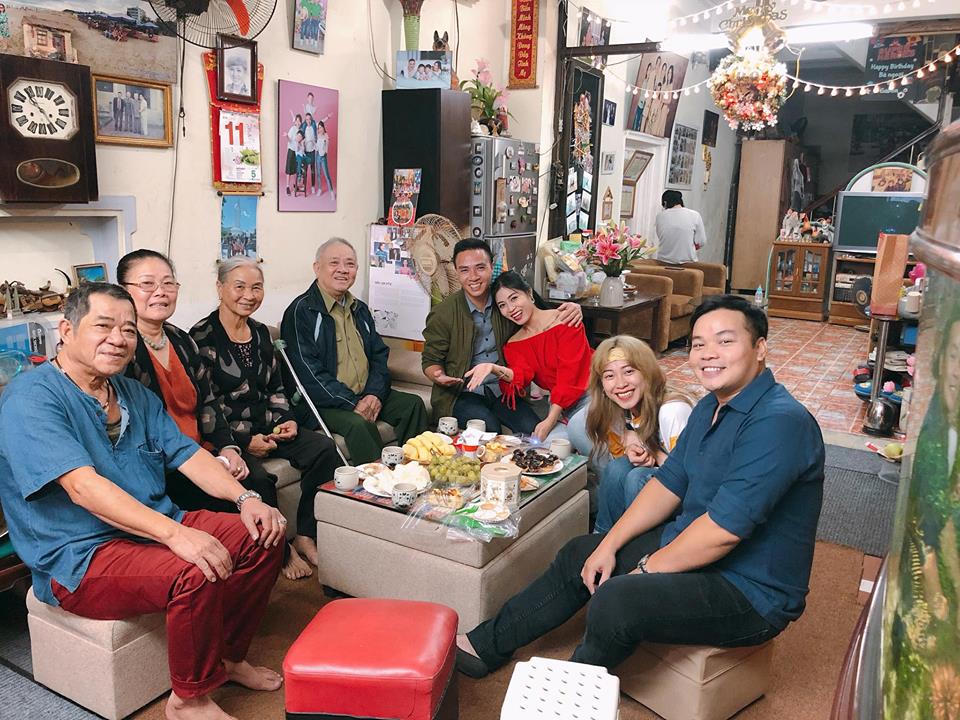 "lo tin nhan" mui man cua vo chong mc "chung toi la chien sy" hinh anh 3