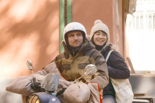 Yu Yuan và bạn trai mở một cửa hàng không đóng gói mọi thứ.Ảnh:wenxuecity.