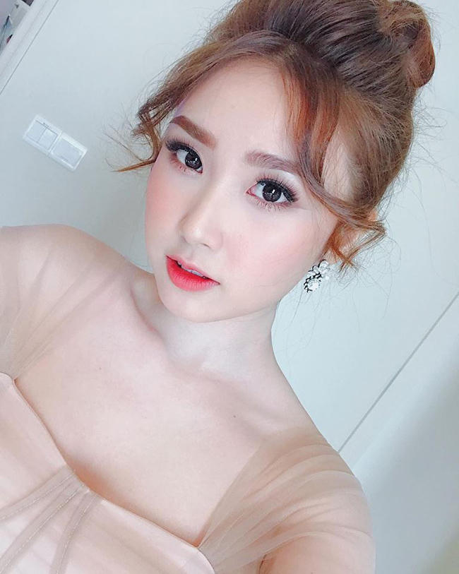 dung nhan hap dan cua "ban gai tin don" thu mon bui tien dung hinh anh 8