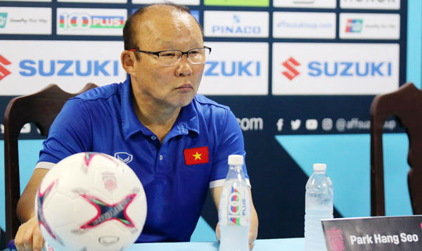 Cầu thủ nào hay nhất trên sân Philippines trong mắt HLV Park? 