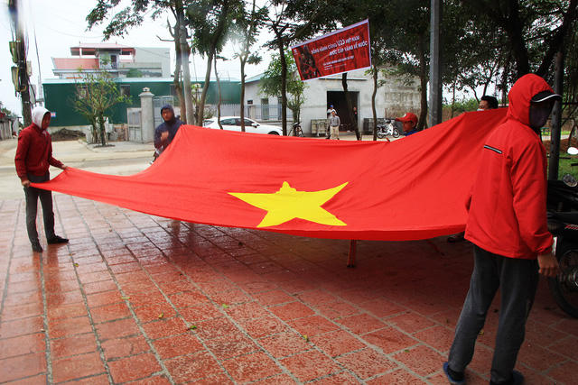 Dựng rạp, mổ lợn xem chung kết AFF cup tại nhà Văn Đức, Quang Hải