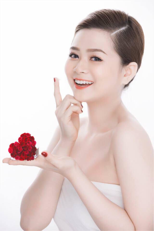 Hiện cô đang sống và làm việc tại TP.HCM.