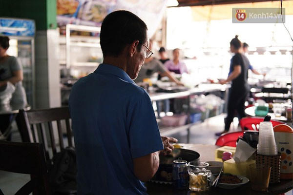 Ông Đạt cho rằng Anh Đức luôn vững tâm với bóng đá.