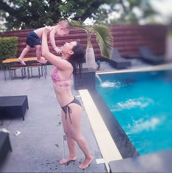 Đo độ nóng bỏng bóng hồng bên cạnh HLV thể lực mới của đội tuyển Việt Nam - Ảnh 9.