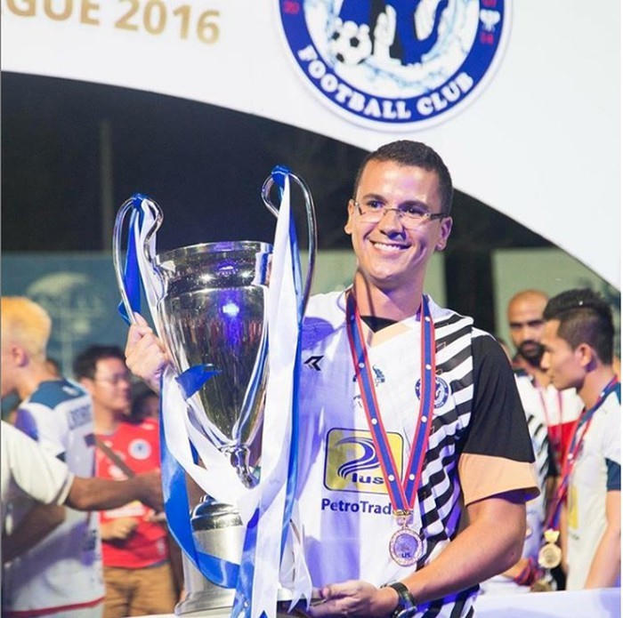 Đo độ nóng bỏng bóng hồng bên cạnh HLV thể lực mới của đội tuyển Việt Nam - Ảnh 1.