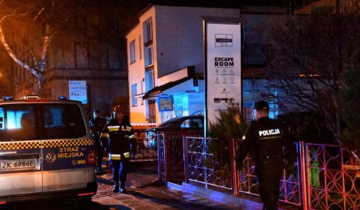 5 thiếu nữ chết cháy vì chơi trò giải đố