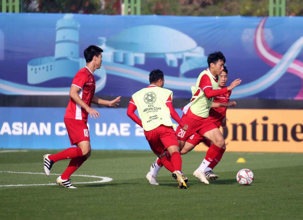 Cảm phục tinh thần các 'chiến binh' Việt Nam trước trận gặp Iran