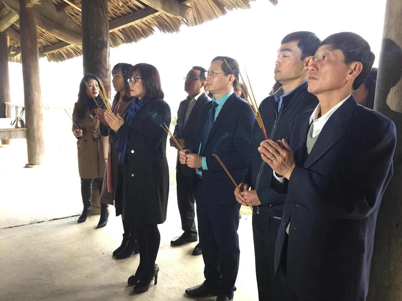 Đoàn công tác Bộ Tư pháp dâng hương tại Khu di tích lịch sử Bộ Tư pháp