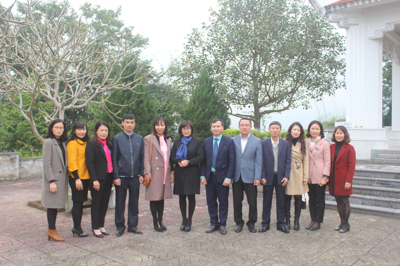 Đoàn công tác Bộ Tư pháp dâng hương tại Khu di tích lịch sử Bộ Tư pháp