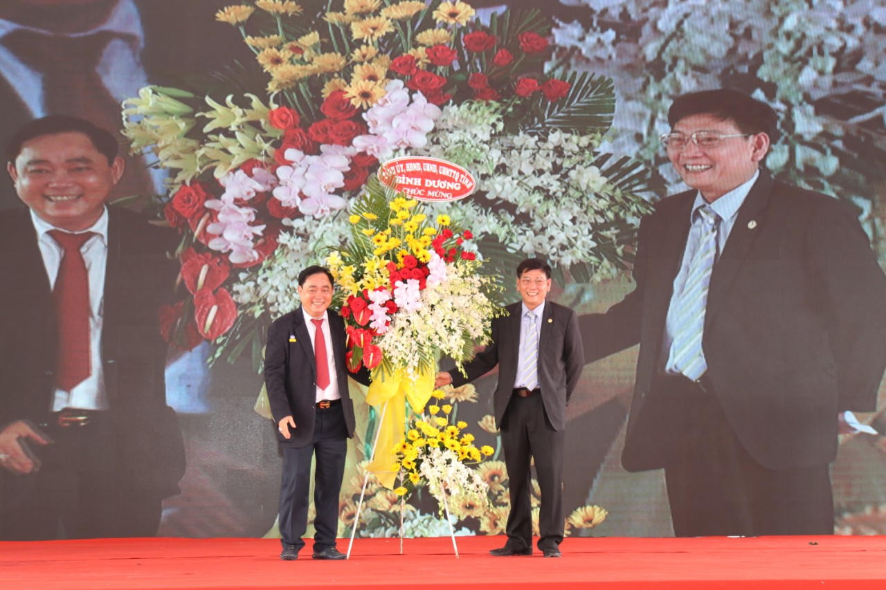 Khánh thành nhà máy xử lý nước thải KCN Sóng Thần 2: Niềm vui chung của mọi người, mọi nhà