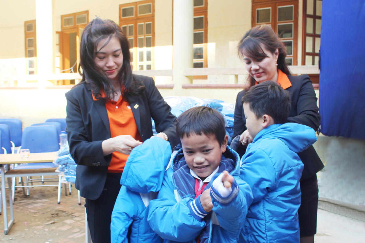 SHB tặng 1 tỷ đồng cho đồng bào khó khăn tại tỉnh Sơn La