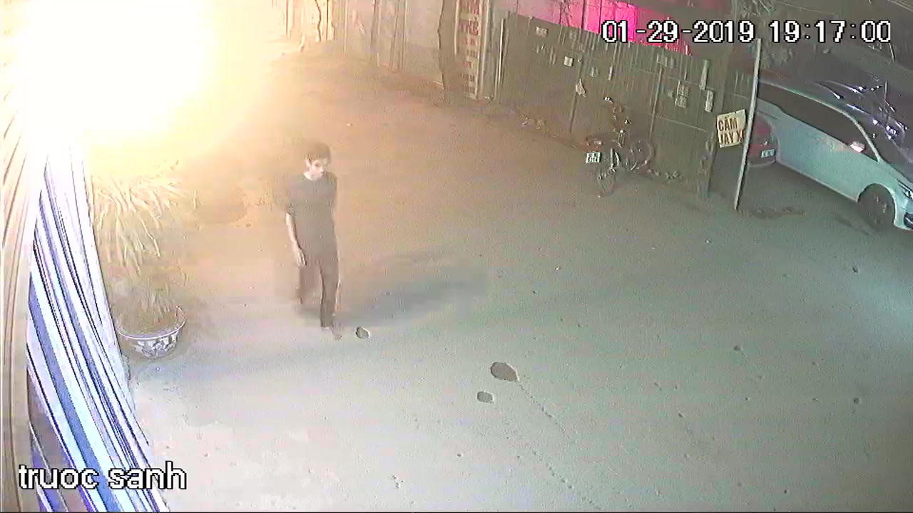 Công bố loạt hình ảnh và tang vật về nghi phạm giết tài xế ở cổng SVĐ Mỹ Đình