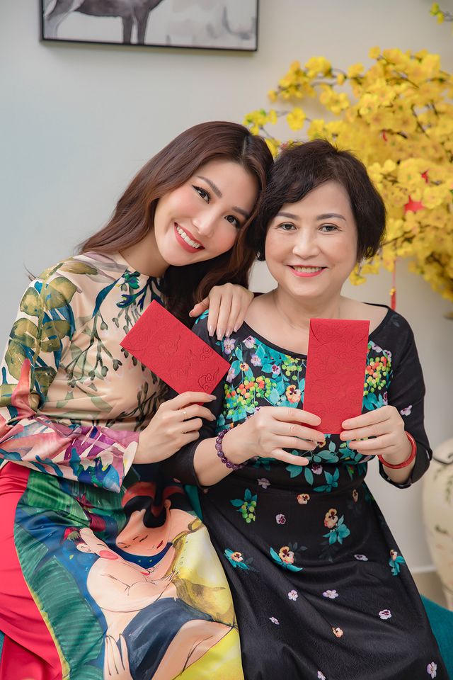 Diễm My 9X bất ngờ tiết lộ từng nhập viện vì... ăn quá nhiều ngày Tết - 4