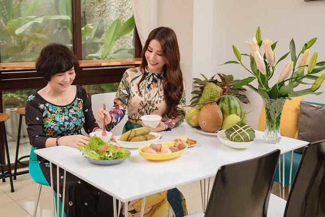 Diễm My 9X bất ngờ tiết lộ từng nhập viện vì... ăn quá nhiều ngày Tết - 3