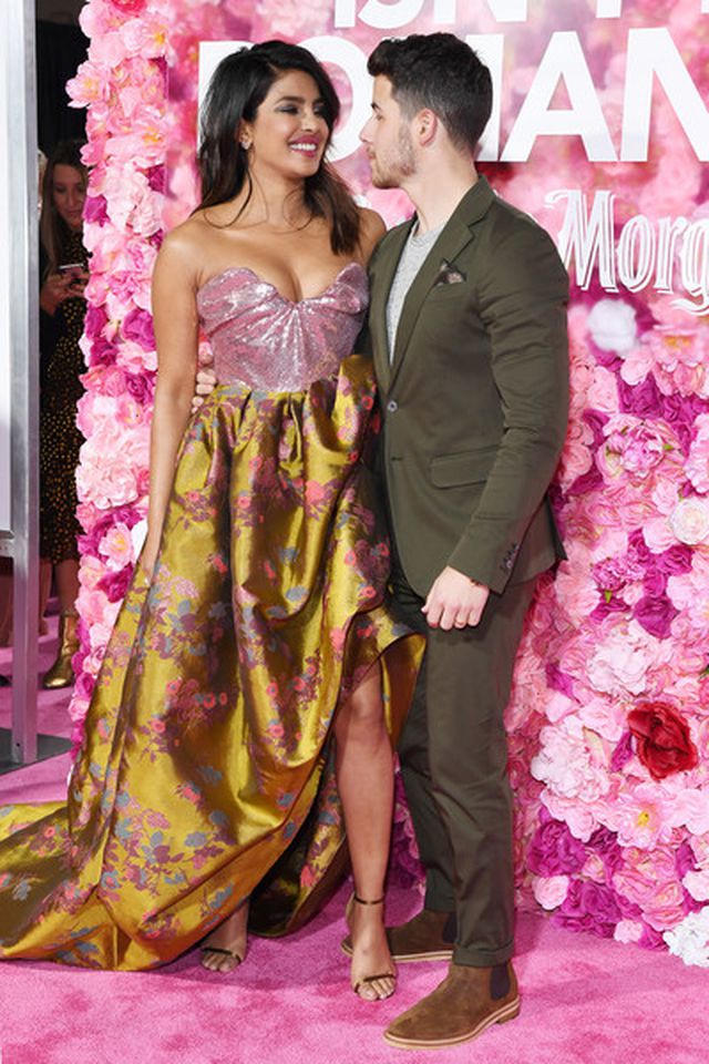 Hoa hậu thế giới rạng rỡ bên chồng kém 10 tuổi - 5