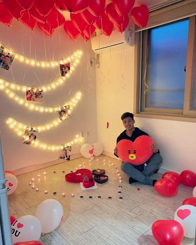 Dàn bạn gái tuyển U23 Việt Nam hào hứng khoe quà được tặng ngày Valentine - 5