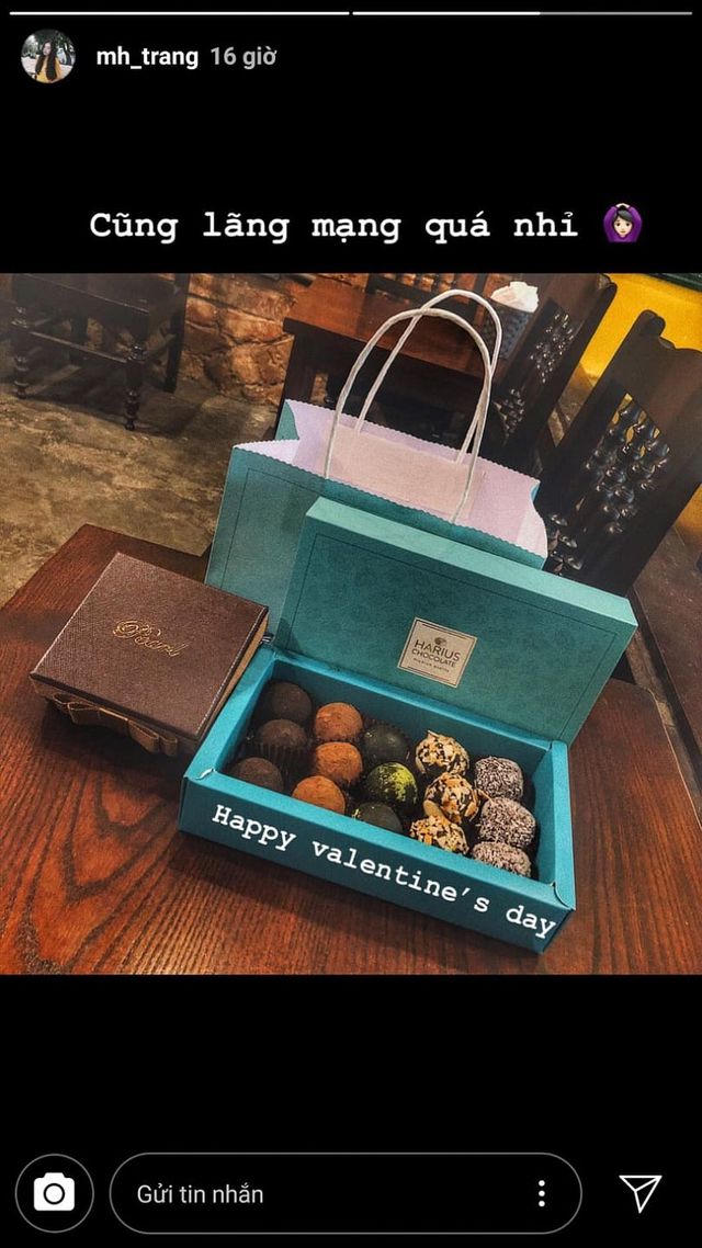 Dàn bạn gái tuyển U23 Việt Nam hào hứng khoe quà được tặng ngày Valentine - 9