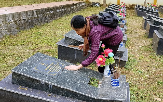 Ngày về xúc động của “cô học sinh” duy nhất sống sót ở hang Ngườm Hẩu 1979 - 10