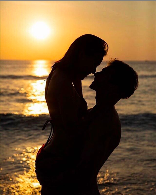 a hau hoang oanh .png