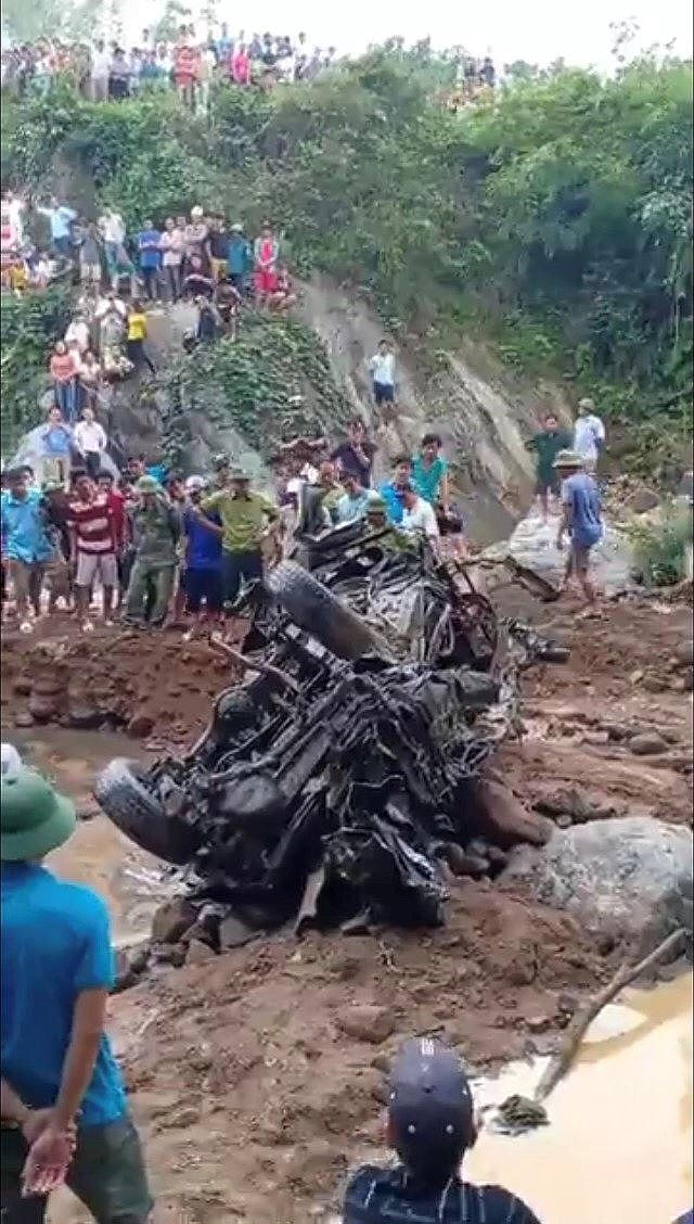 Tìm thấy xe chở 2 chiến sỹ biên phòng sau hơn 1 năm bị lũ cuốn - ảnh 1