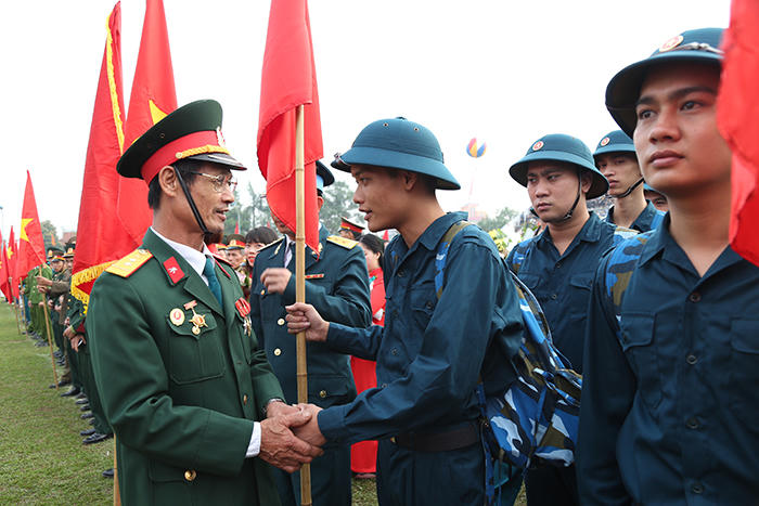 Ấn tượng cảnh trai Hà Nội náo nức lên đường nhập ngũ