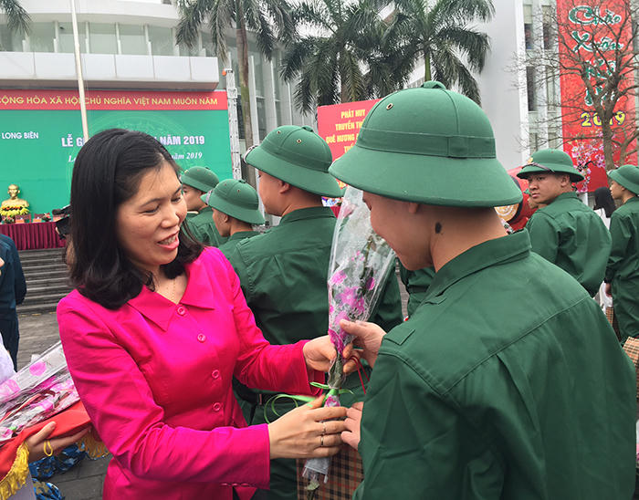 Ấn tượng cảnh trai Hà Nội náo nức lên đường nhập ngũ