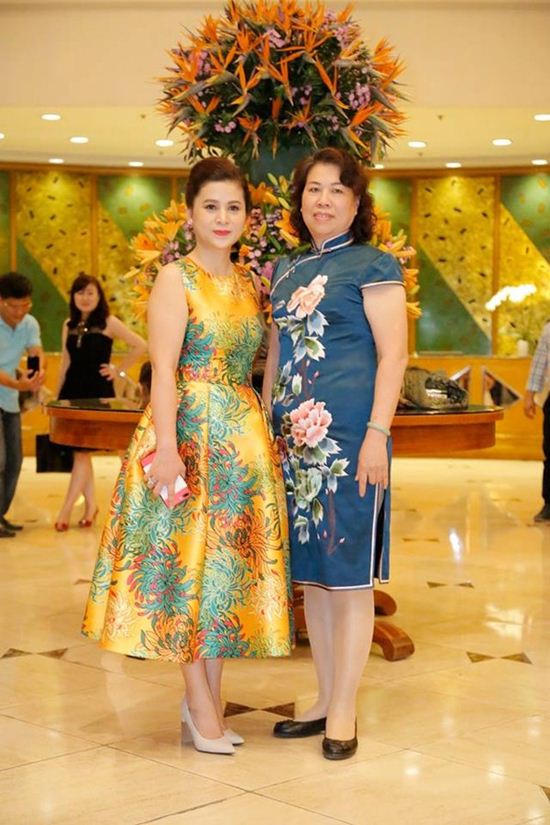 giua bao ly hon nghin ty, vo "vua ca phe" trung nguyen gay an tuong vi dep, mac sang hinh anh 14