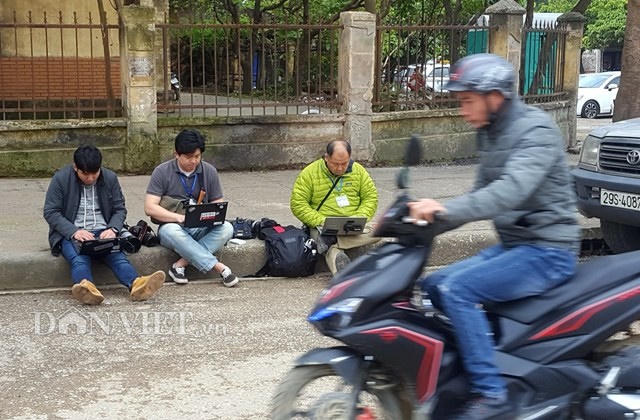 muon kieu tac nghiep cua phong vien quoc te o ga dong dang hinh anh 8