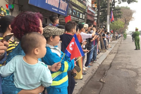 Ông Kim Jong Un lên tàu về Triều Tiên  