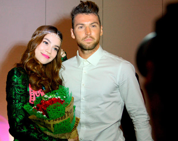 Cầu thủ đẹp trai từng đóng MV với Hà Hồ bị tố quấy rối tình dục