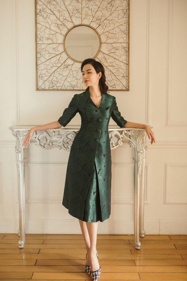 Hoa hau Thu Thuy 8.jpg