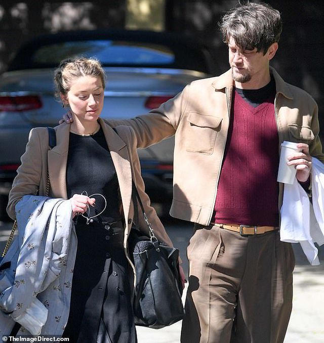 Amber Heard lại có bạn trai mới - 7