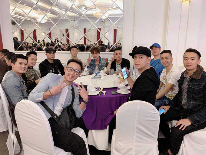 NSND Trung Hiếu và vợ kém 19 tuổi làm tiệc cưới tại quê nhà Thái Bình - 4