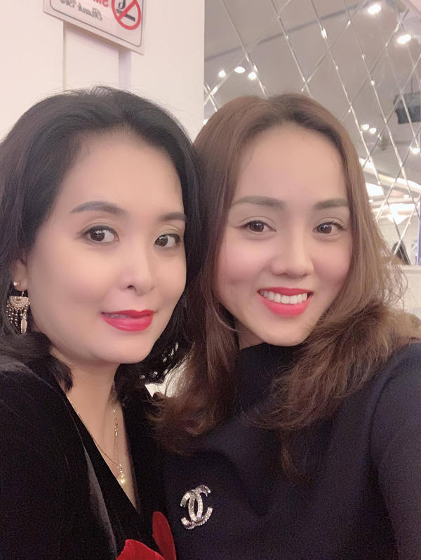 NSND Trung Hiếu và vợ kém 19 tuổi làm tiệc cưới tại quê nhà Thái Bình - 6